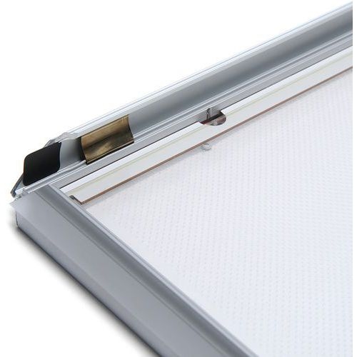 Cadre d'affichage lumineux LED économique A1 à fixer - Image 3