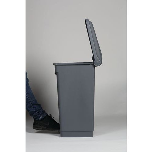 Poubelle plastique agroalimentaire 70 L gris - Image 4