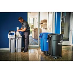 Démarrage station de recyclage Slim Jim_Rubbermaid - Image 30