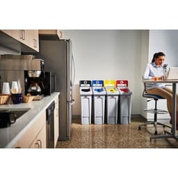 Démarrage station de recyclage Slim Jim_Rubbermaid - Image 49